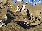 Na tyi hroby s ostatky starými pes tyi tisíce let narazili archeologové...