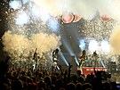 Kapela Maneskin bhem svého vystoupení na Europe Music Awards v Budapeti. (14....