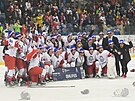 eské hokejistky slaví postup na olympijské hry v Pekingu.