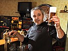 V roce 2011 u� jako hospodský ve své �imické Kozlovn�. �Jednou jsem vsadil ve...
