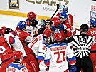 Potyka v utkání esko - Rusko na turnaji Karjala.
