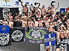 Fandové PAOK Solu v praské hale Královka bhem utkání Ligy mistr s Nymburkem