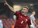 eský obránce Jakub Brabec z se raduje z prvního gólu do estonské sít.