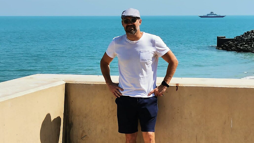 Trenér Roman Pivarník vede od léta kuvajtský klub Al Tadamon.