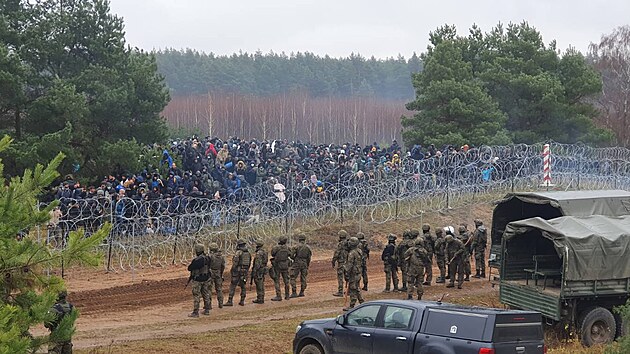 Situace na polsko-běloruské hranici, kterou se za podpory běloruského režimu snaží nelegálně překročit tisíce migrantů