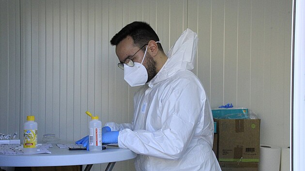 Testovn na koronavirus v portugalskm Lisabonu (5. listopadu 2021)