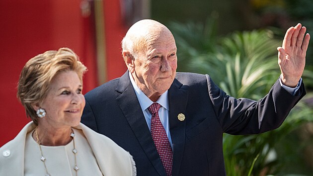 Bval prezident Jihoafrick republiky Frederik Willem de Klerk se svou enou Elitou (25. kvtna 2019)