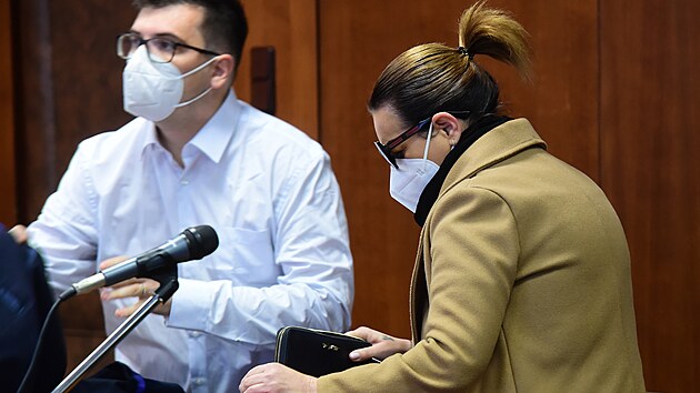 Ped sentem Vrchnho soudu v Olomouci stanula 10. listopadu 2021 Alexandra Formnkov, kter jako stanin sestra okrdala pacienty Psychiatrick nemocnice v Brn.