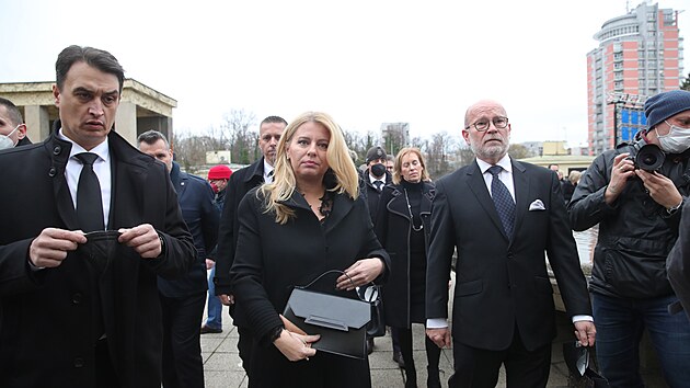 Slovenská prezidentka Zuzana Čaputová přichází na poslední rozloučení s Mekym Žbirkou (19. listopadu 2021).