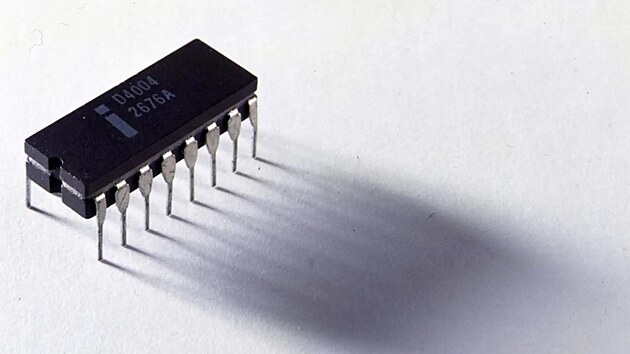 První čip Intel 4004