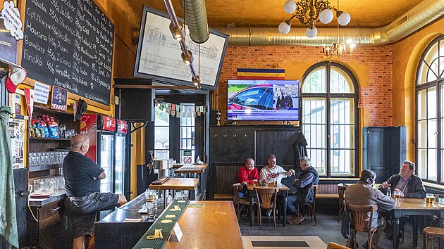 Ndran restaurace v Dejvicch. Je soust nejstar ndran budovy v Praze. Pvodn zde zanala nkladn lzesk konspeka, kter slouila zejmna pro dopravu deva z kivokltskch les. Za prvn republiky ji vyuval T. G. Masaryk pro cesty do lnskho zmku, proto zde byl roku 1927 zzen prezidentsk salonek s pjezdovou rampou a samostatnm nstupitm.