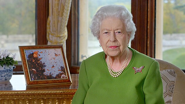 Královna Alžběta II. během nahraného videovzkazu pro summit COP26 (1. listopadu 2021)