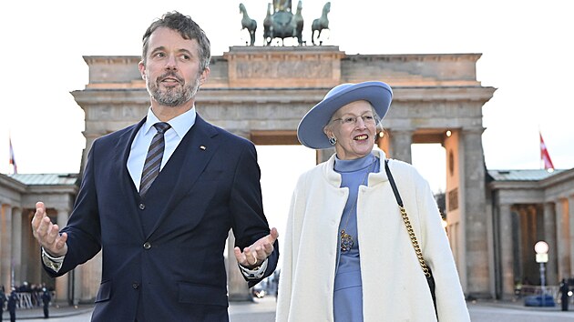Dnsk korunn princ Frederik a krlovna Margrethe II. (Berln, 10. listopadu 2021)