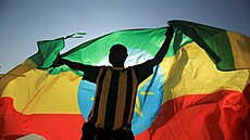 Addis Abeba. Demonstrace na podporu etiopského premiéra Abyi Ahmeda a proti...