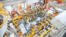 Výroba Volkswagenu Multivan | na serveru Lidovky.cz | aktuální zprávy