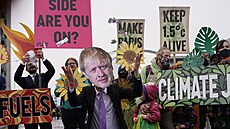 Demonstranti na COP26 v Glasgow (12. listopadu 2021)