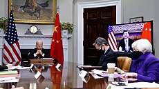 Prezident Spojených států Joe Biden na virtuální konferenci s čínským vůdcem Si...