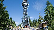 Rozhledna Panorama stojí v trase p�vodní lanovky, která na �ernou horu jezdila...