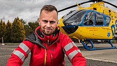 MUDr. Marek Dvoák, Ph.D., MBA, pracuje u pozemní i letecké záchranné sluby v...