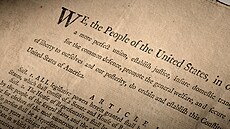 Kopie americké ústavy z roku 1787 byla prodána za rekordních 43,2 milionu...