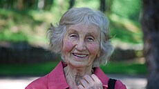 Poslední přeživší z Ležáků Jarmila Doležalová oslavila 82. narozeniny. Teď...
