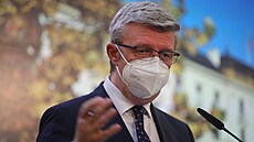 Karel Havlí�ek na tiskové konferenci ke zp�ísn�ní protikoronavirových opat�ení....
