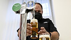 Pomocí vina�ských kvasinek vzniklo nealkoholické pivo Slu�né �íslo. Postup...