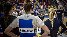 Trenér efan Svitek a eské basketbalistky se chystají na kvalifikaci o...