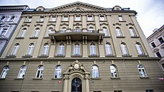 Rodina Písa�íkových vlastní byt na Janá�kov� náb�e�í.