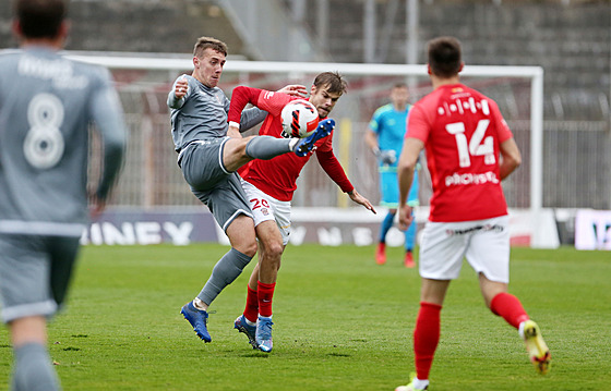 Hrái FC Zbrojovky Brno a MFK Chrudimi bhem utkání v rámci fotbalové Fortuna...