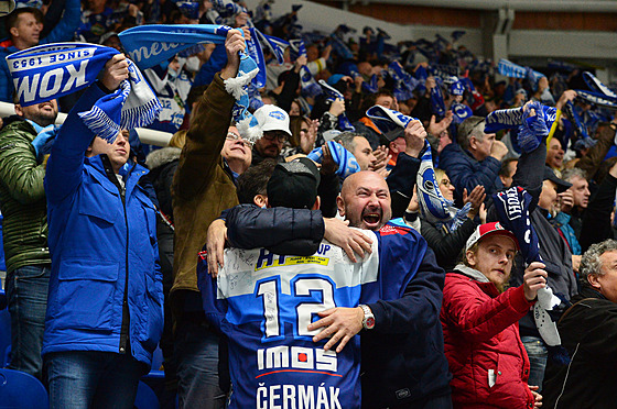 Fanoušci Komety Brno na zápase proti Litvínovu v rámci 25. kola hokejové...