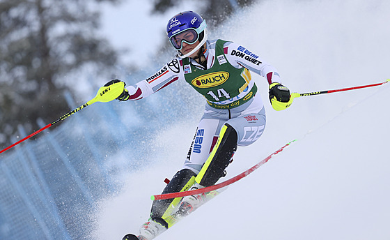 Martina Dubovská ve slalomu v Levi.