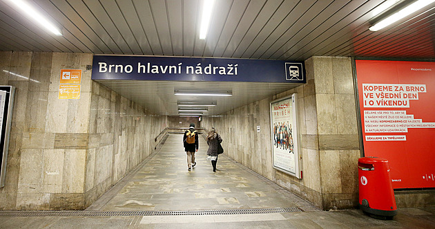 Po více než třech letech dostala obrysy rekonstrukce nevábného podchodu