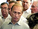 Prezident Vladimir Putin odpovídá v Soi na dotazy noviná k havárii jaderné...
