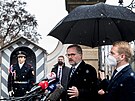 Petr Fiala po jmenování premiérem hovoří před zámkem v Lánech s novináři. (28....