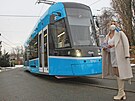 Cestujc v Ostrav si poprv vyzkoueli jzdu v nov tramvaji koda 39T. (29....