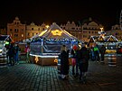 Prodejci na plzeňských vánočních trzích v pátek úderem 18. hodiny začali v...