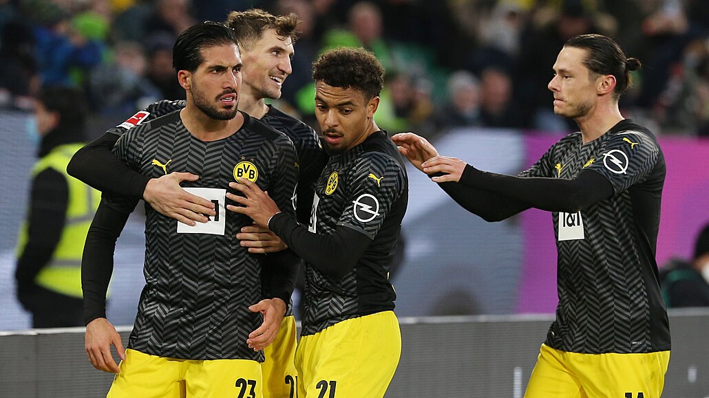 ONLINE: Dortmund otočil ve Wolfsburgu a je první. Co na to Bayern?
