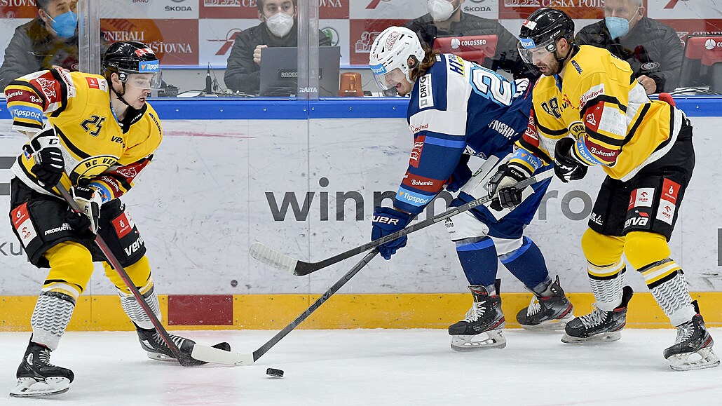 Hráči Komety Brno a HC Verva Litvínov během utkání v rámci 25. kola hokejové...