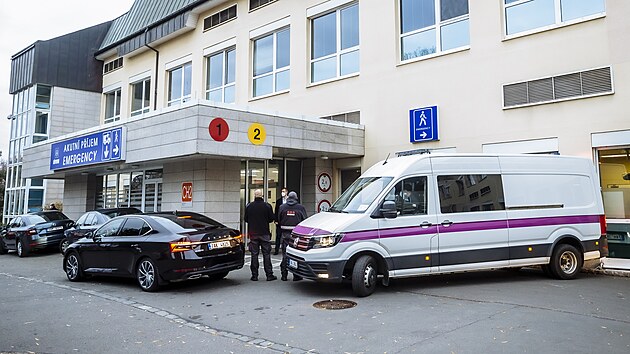 Prezident Miloš Zeman opustil Ústřední vojenskou nemocnici. (27. listopadu 2021)