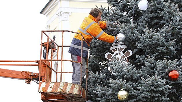 Vánoční strom získalo město z Nedvědice, jeho rozsvícení však v sobotu bude neveřejné.