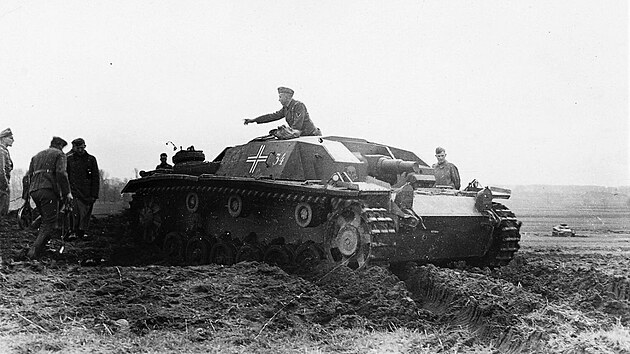 Německé útočné dělo StuG III na východní frontě