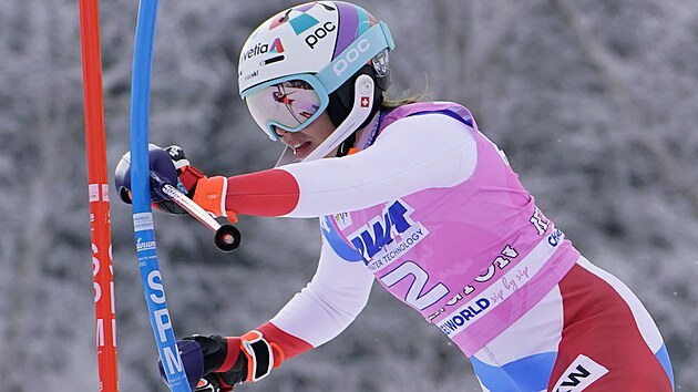 Michelle Gisinová při slalomu v Killingtonu