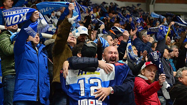 Fanoušci Komety Brno na zápase proti Litvínovu v rámci 25. kola hokejové extraligy