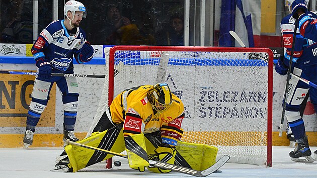 Hráči Komety Brno a Litvínova během zápasu v rámci 25. kola hokejové extraligy