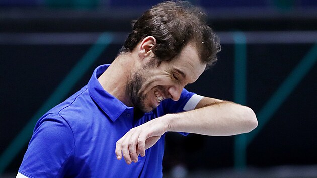 Francouzsk tenista Richard Gasquet v duelu s Tomem Machem.