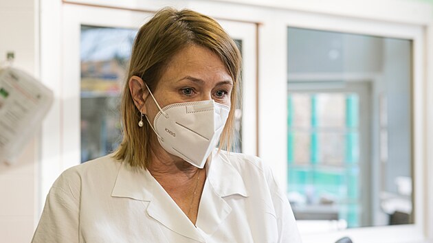 Radana Pařízková, primářka kliniky infekčních chorob Fakultní nemocnice Brno, kde se aktuálně potýkají s nedostatkem sester i lékařů.