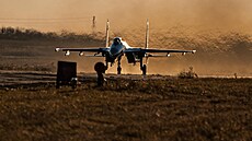 Ukrajinské vojenské letouny startují během manévrů v Mykolajivské oblasti na... | na serveru Lidovky.cz | aktuální zprávy