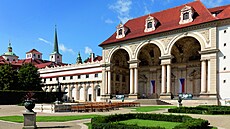 Vald�tejnská zahrada. Se svou rozlohou 14 000 metr� �tvere�ních  je druhou...