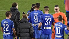 Libere�tí fotbalisté slaví výhru v Karviné.